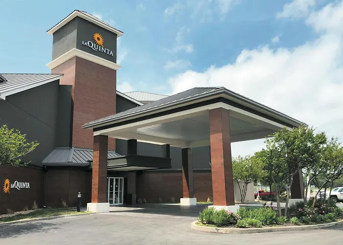 La Quinta By Wyndham Austin Airport Hotel