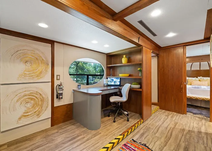 7744 Ranch Glamping Resort Austin