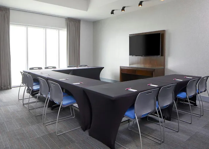 Aloft Austin At The Domain Hotel