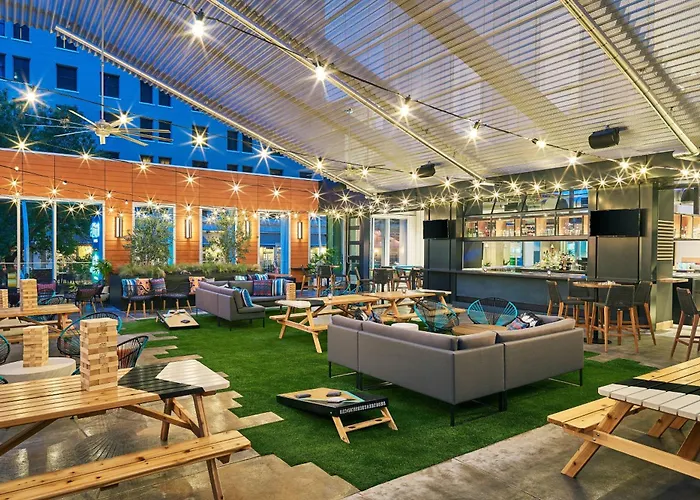 Aloft Austin Downtown Hotel