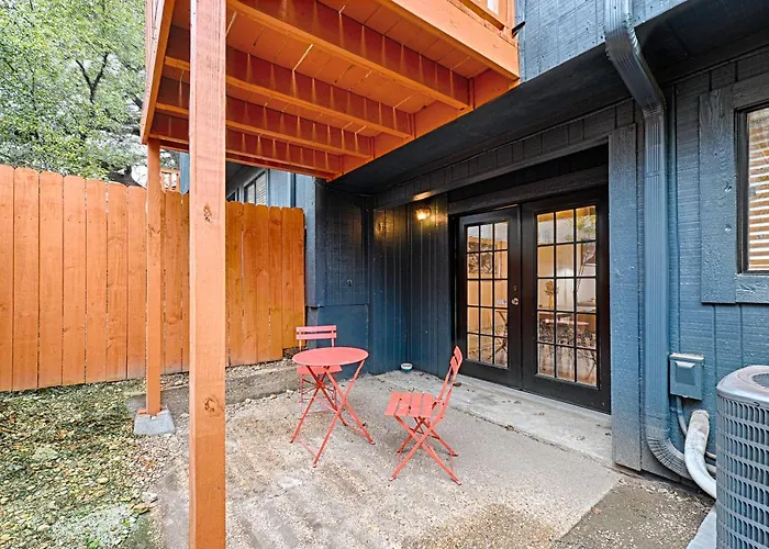 Heart Of Austin Hideaway Hotel