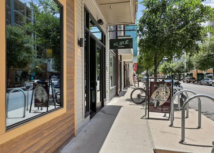 Sentral East Austin At 1614 E Sixth Hotel