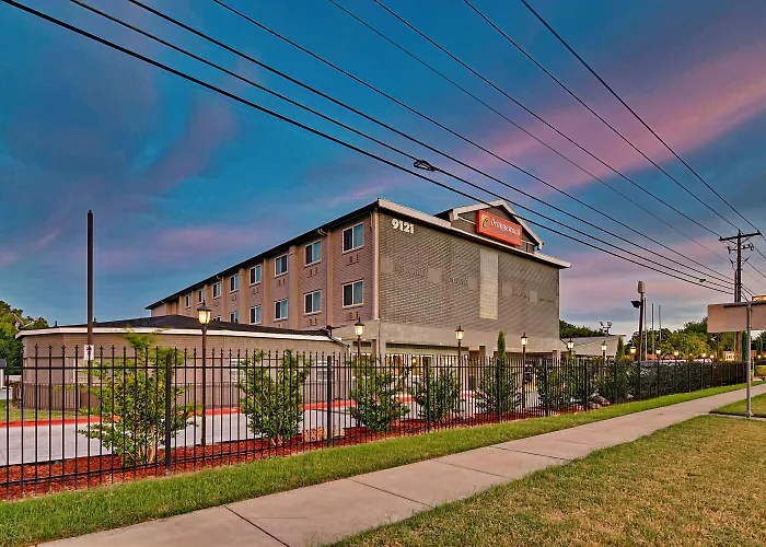 Orangewood Inn And Suites Midtown Austin