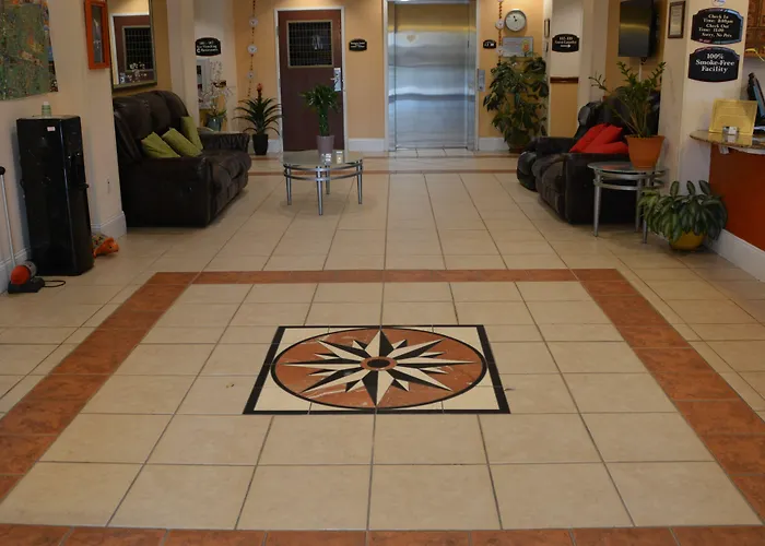 Super 8 By Wyndham Austin/Airport South Hotel