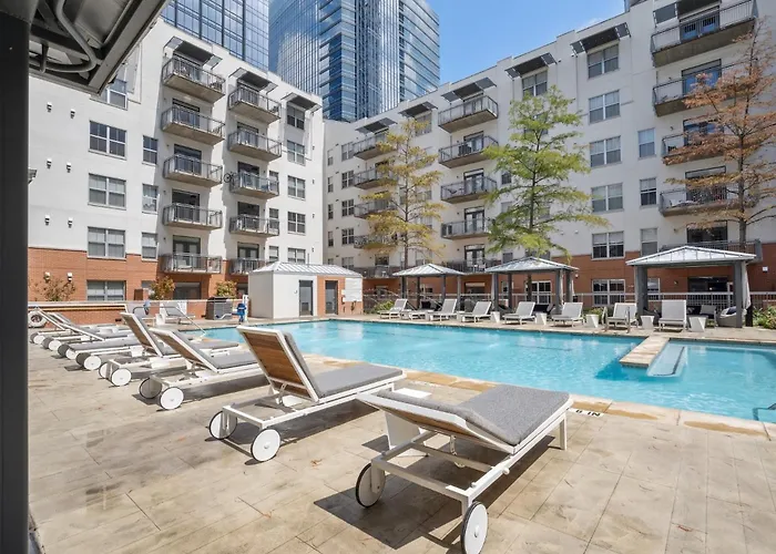 Kasa Downtown Austin Aparthotel