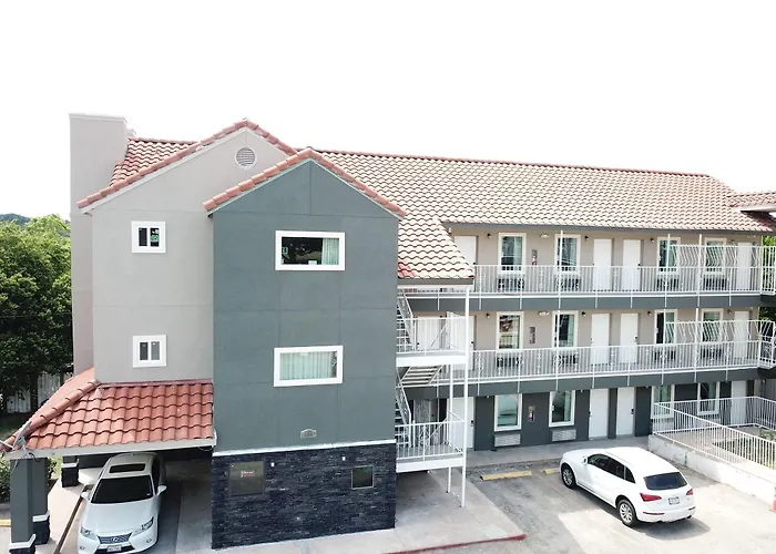 Village Motor Inn Austin