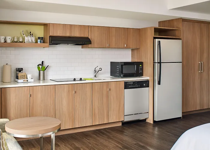 Element Austin Downtown Hotel