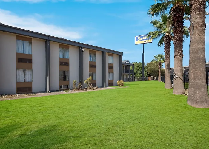 Scottish Inns Austin Downtown