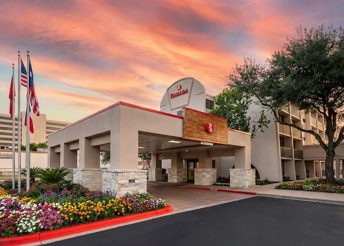 Ramada By Wyndham Austin South Hotel