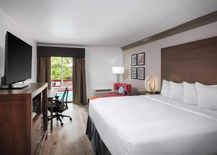 Aiden Austin City Hotel