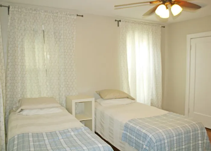 Hancock Guest Cottage Austin